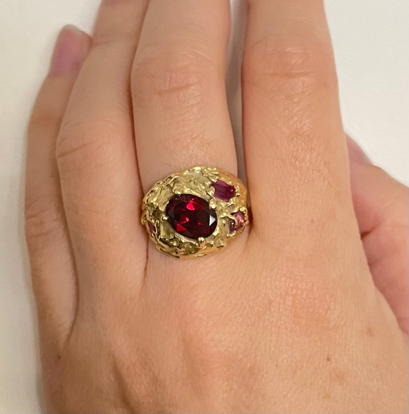 18ct Yellow Gold Ring with Sri Lankan Garnet and Pink Sapphires