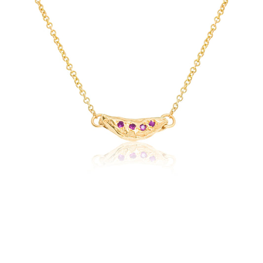 9 Carat Yellow Gold Chain Necklace, set with Rubies
